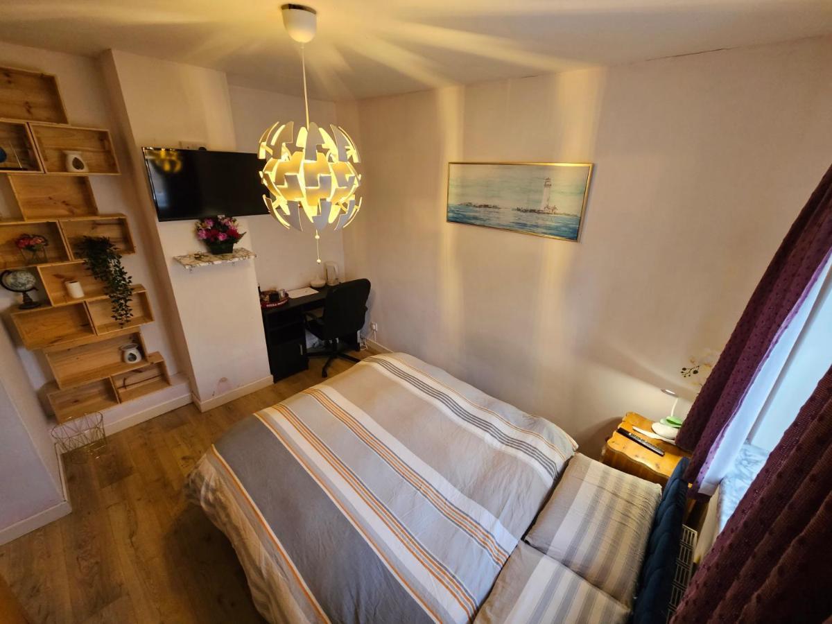 Private Room In Дублін Екстер'єр фото